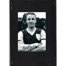 Autographed photo of Vic Keeble the West Ham United footballer. 